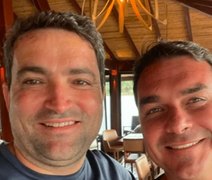 PF investiga voos de Flávio Bolsonaro pagos por Willer Tomaz, investigado por fraude no INSS