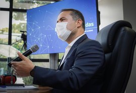 Negacionismo: Renan Filho critica comitê criado por Bolsonaro