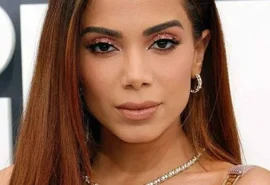 Anitta dá entrada em hospital em São Paulo após volta de viagem