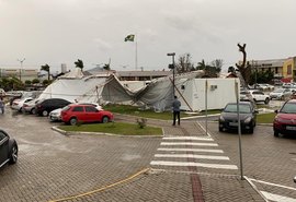 Ciclone que atingiu o Brasil  segue para oceano