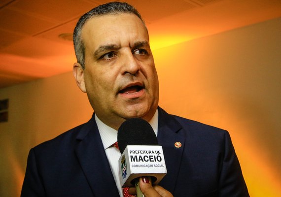 Se improbidade for comprovada, prefeito e auditor merecem cadeia, diz Alfredo Gaspar