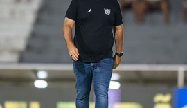 Barroca afirma que diretoria não cogitou sua saída após nova derrota