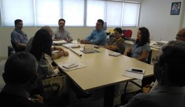 Secretário de Economia recebe empresários do Pinheiro