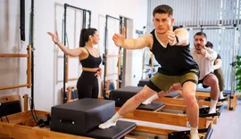 Pilates para homens cresce em NY e surpreende até quem já treina