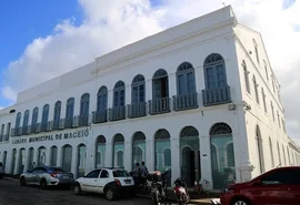 Bancada de JHC na Câmara de Vereadores politiza caso do Dr. JHC : “briga de casal?”