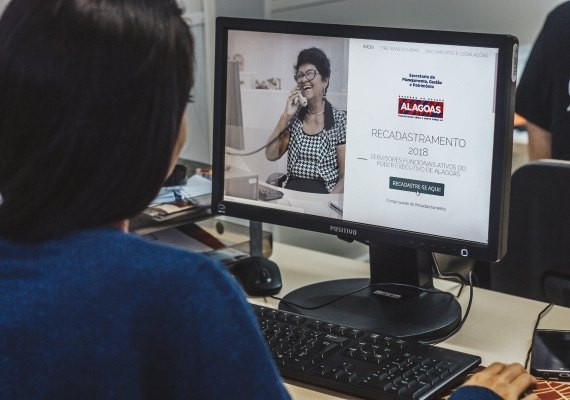 Estado alerta que mais de 9 mil servidores precisam fazer recadastramento