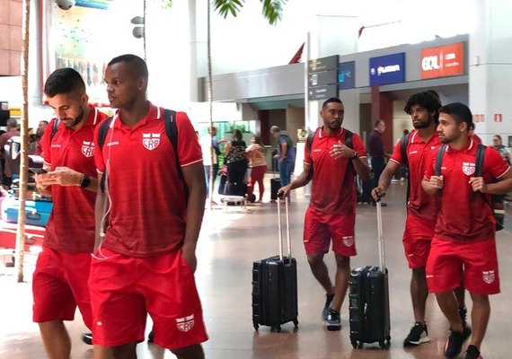 CRB embarca para próxima partida sem Victor Ramos e Ferrugem