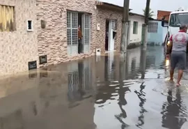 Chuva intensa expõe falhas na drenagem e alaga casas no Prado