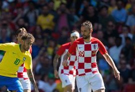 Brasil vence Croácia por 2 x 0 com gols de Neymar e Firmino