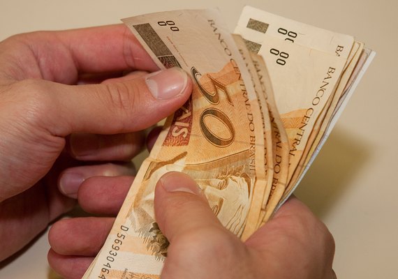 Pagamento do 13º salário de aposentados começa hoje