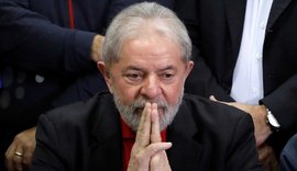 É muito sofrido assistir ao jogo do Brasil sem um amigo, diz Lula