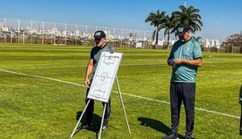 Itamar Schülle é liberado por médicos e comanda treino decisivo do ASA