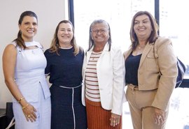 Mulheres são maioria do eleitorado, mas ainda é pequena a participação na política de AL