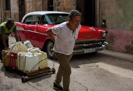 Cuba flexibiliza economia, mas enfrenta desafios com sanções e escassez