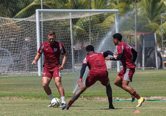 Zagueiro do CRB , Fábio Alemão retorna aos treinos após desfalque