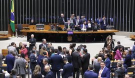 Câmara aprova PEC de corte de gastos em primeiro turno