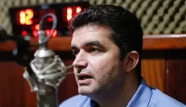 Rui Palmeira mantém campanha discreta e gera dúvidas no PSD