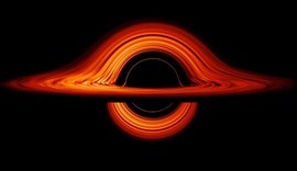 Estudo mostra como atrasos da luz influenciam imagens de buracos negros