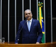 Alfredo Gaspar vai ao Senado protocolar pedido de impeachment contra Alexandre de Moraes