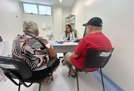 Neurologista alerta que esquecimento pode indicar sinais iniciais de Alzheimer