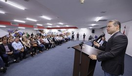 Renan anuncia datas para pagamento do Escola 10