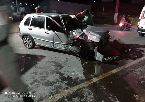 Acidente com caminhão deixam feridos em Marechal