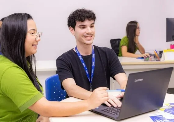 IEL oferece vagas em Maceió e Arapiraca com salários de até R$ 1,5 mil para jovem aprendiz e bolsas de R$ 1,3 mil para estágio