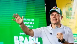 Renan Filho abre mão de projeto nacional e unifica grupo em Alagoas