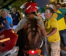 Bolsonaristas fecham Fernandes Lima e pedem prisão de presidente eleito