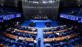 Senado aprova MP com piso permanente de R$ 400 para Auxílio Brasil