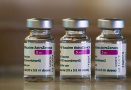 Fiocruz recebe insumo para 6 milhões de vacinas neste sábado