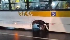 VÍDEO: Ônibus perde rodas traseiras em Maceió e gera alerta sobre segurança