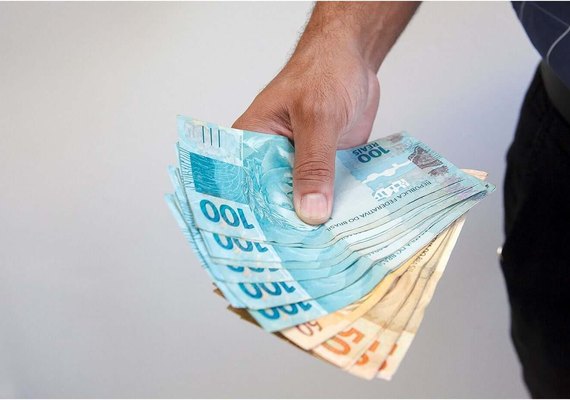 Décimo terceiro salário deve injetar R$ 208 bi na economia