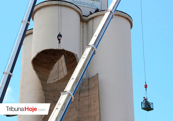 Começa etapa mais demorada da operação para retirar partes do silo