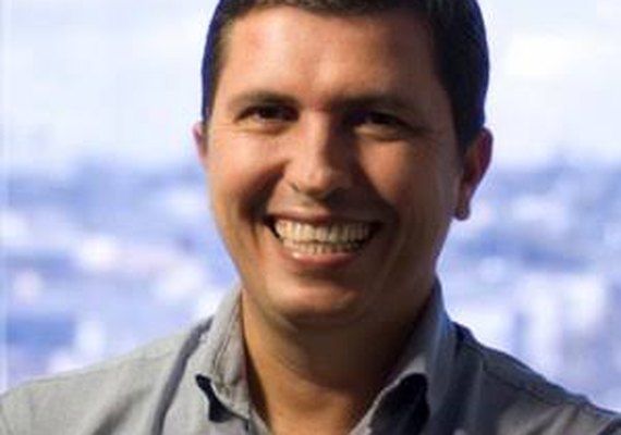 Jornalista alagoano estreia programa na rádio Transamérica FM nesta segunda-feira (3)