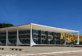 STF retoma julgamento e avalia condenação de seis acusados por atos contra a democracia